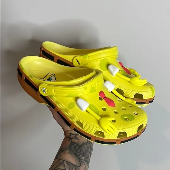 Crocs | SpongeBob Unisex Clogs M/10 W/12 - Picture 2 of 9